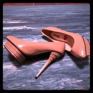 LK Avant-garde tan pumps unique high heels so cute